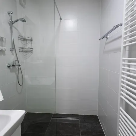 Alora Apartman